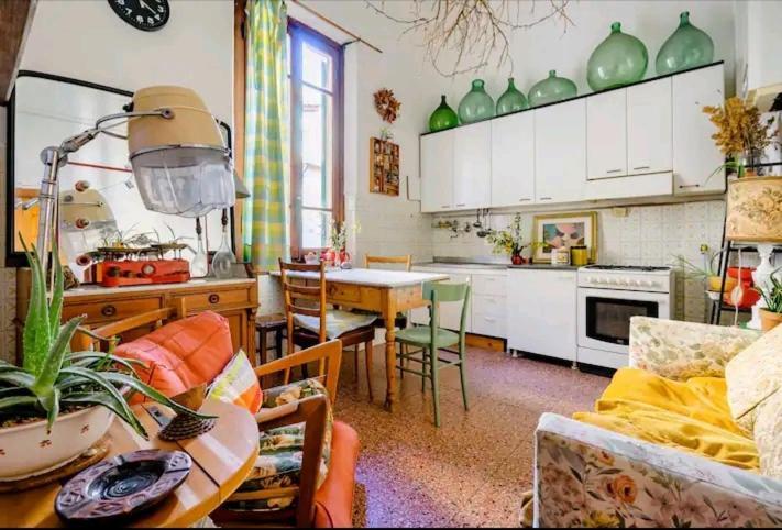 Urban Utopia Bed and Breakfast Florencia Exterior foto
